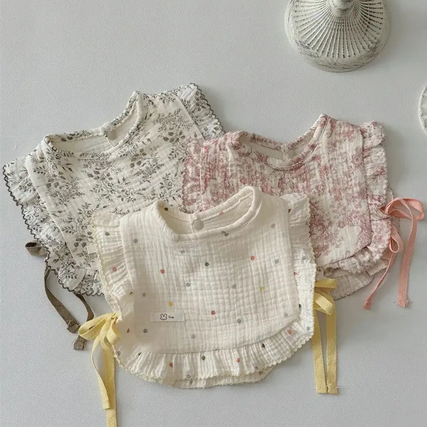 Four Seasons Flare Infant baby Accesories Lace Bibs Cotton Yarn Baby Boys Girls Gown Bibs for Newborns