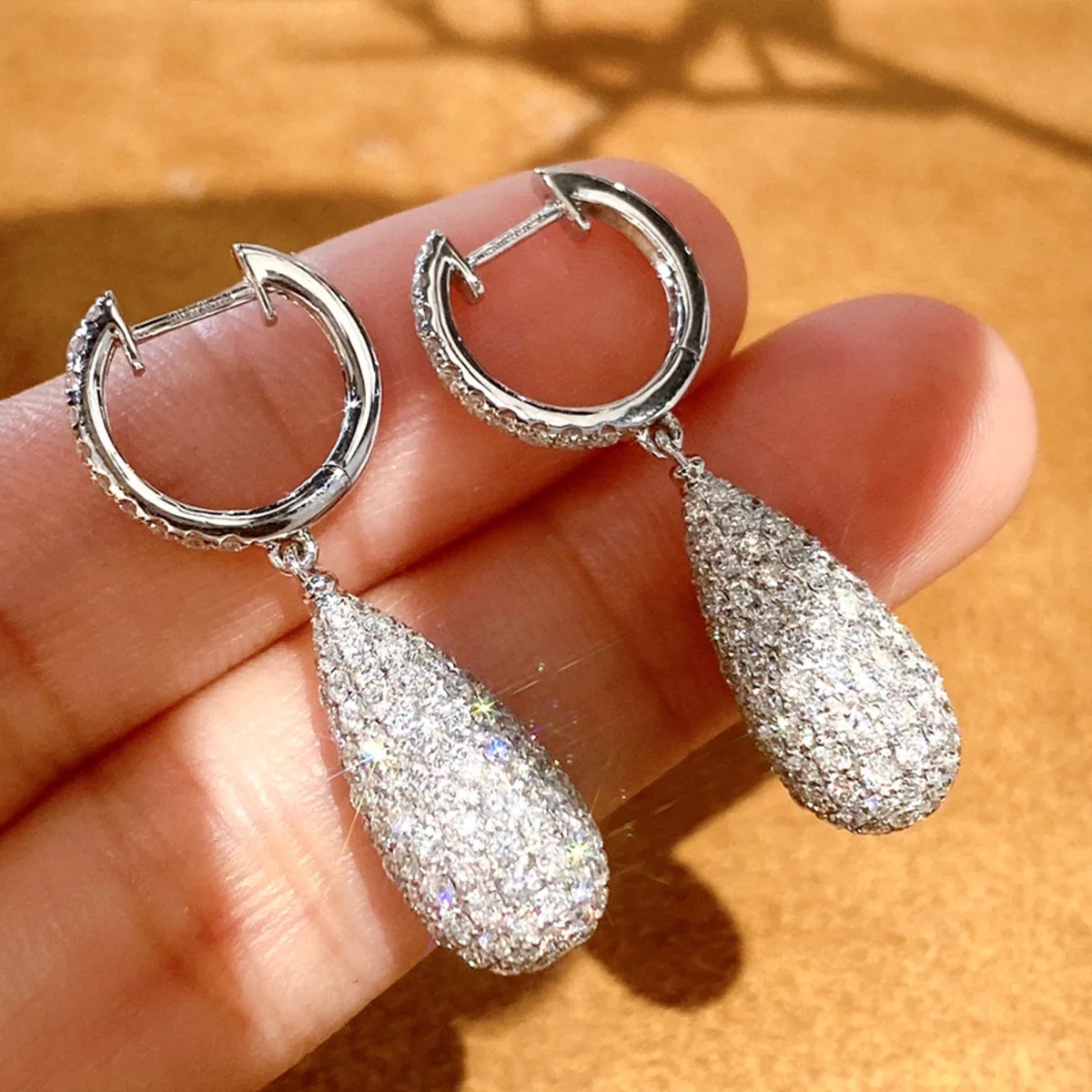 

925 Sterling Silver Water Drop Earrings Sparkling White Cubic Zirconia Ear Studs Luxury Chic Fashion Earrings Jewelry