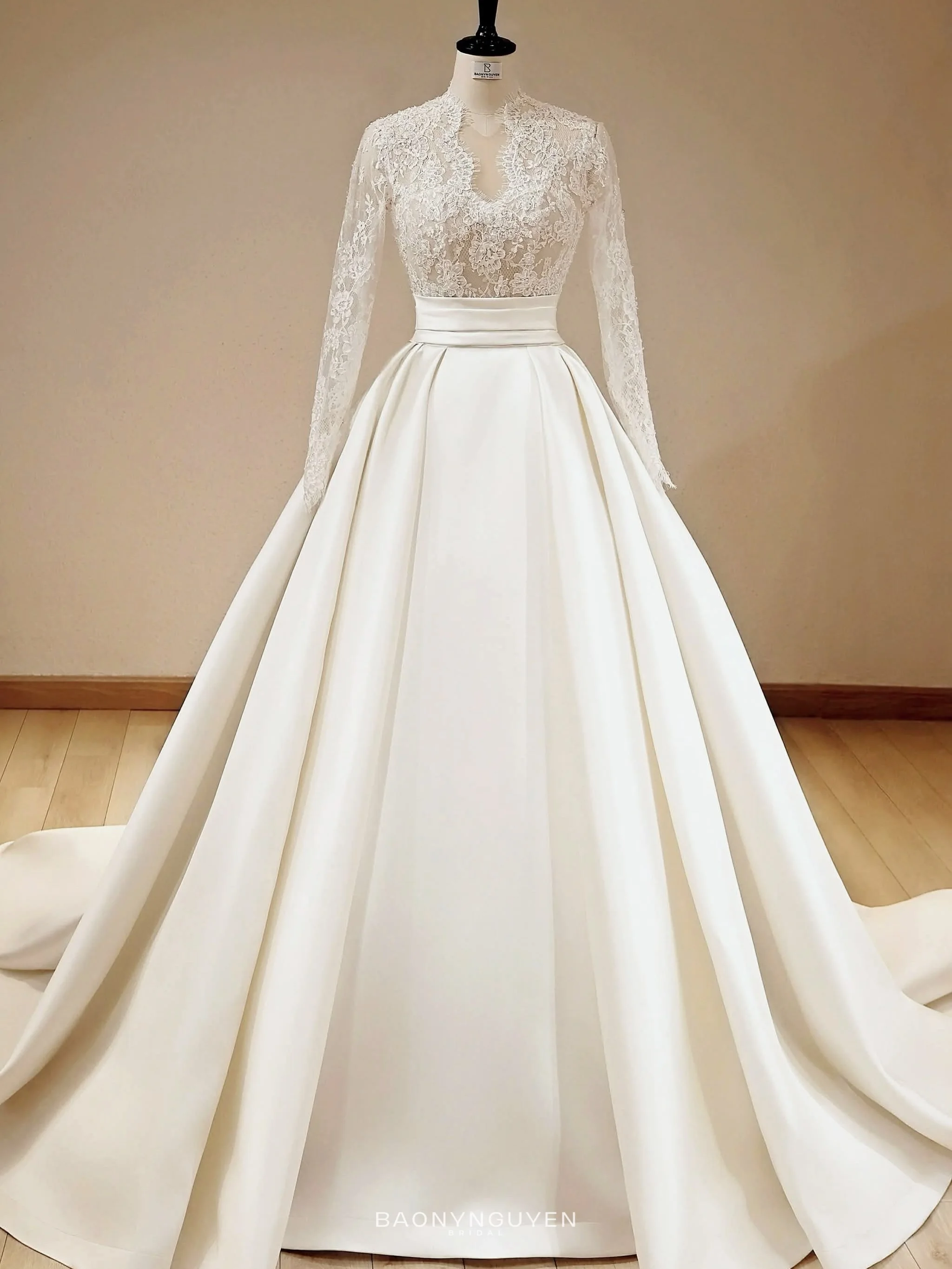 Custom Illusion V Long Sleeve Lace Satin Ball Gown Wedding Dress Wide Sash Pleated Skirt Cathedral Train Vintage Bridal Gown