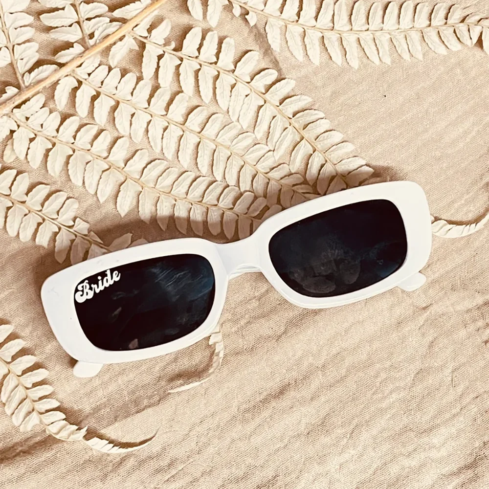 Y2K Brautjungfern-Sonnenbrille, Sonnenbrille, Braut, 1990er Jahre, rechteckige Brille, Junggesellenabschied, Braut, Strand, Flitterwochen, Brautparty – Detail 4