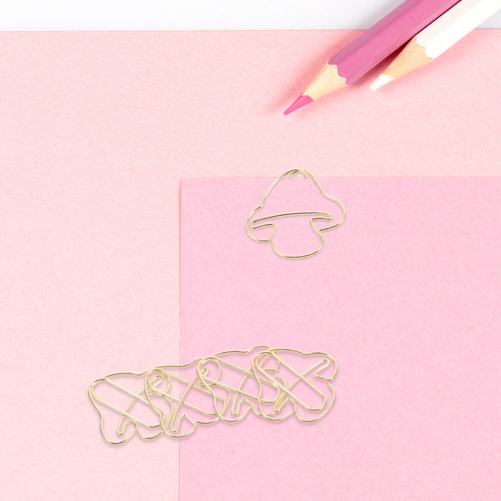 

20Pcs Gold Mushroom Paper Clips Creative Multi-Use Decorative Clips for Organizing Documents Desk Accessories Mushroom Office