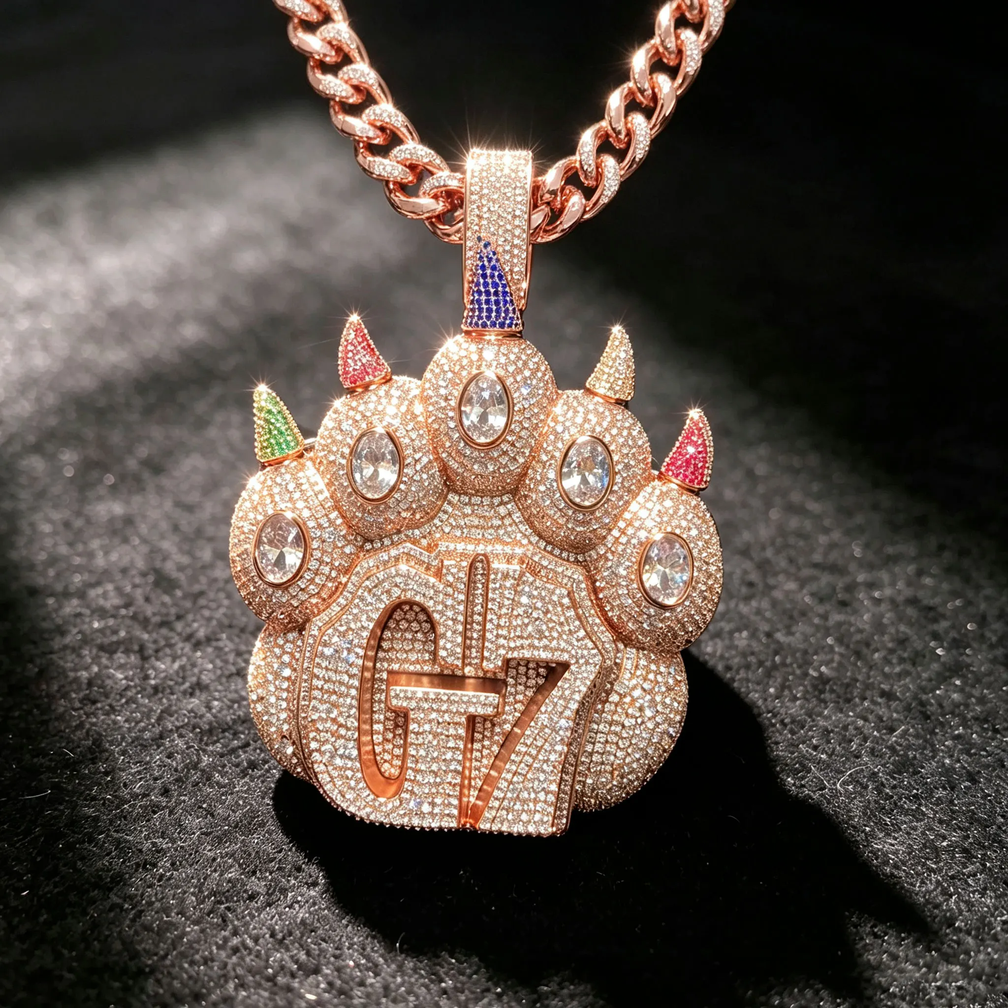 LYEE CYEE Luxury Hip Hop Style Large Custom Colored Animal Claw Shaped Alphanumeric Pendant Can Be Paired with Cuban Chain Rap Singer Party Accessories Commemorative Gifts Valentine's Day Gifts Unique Jewelry