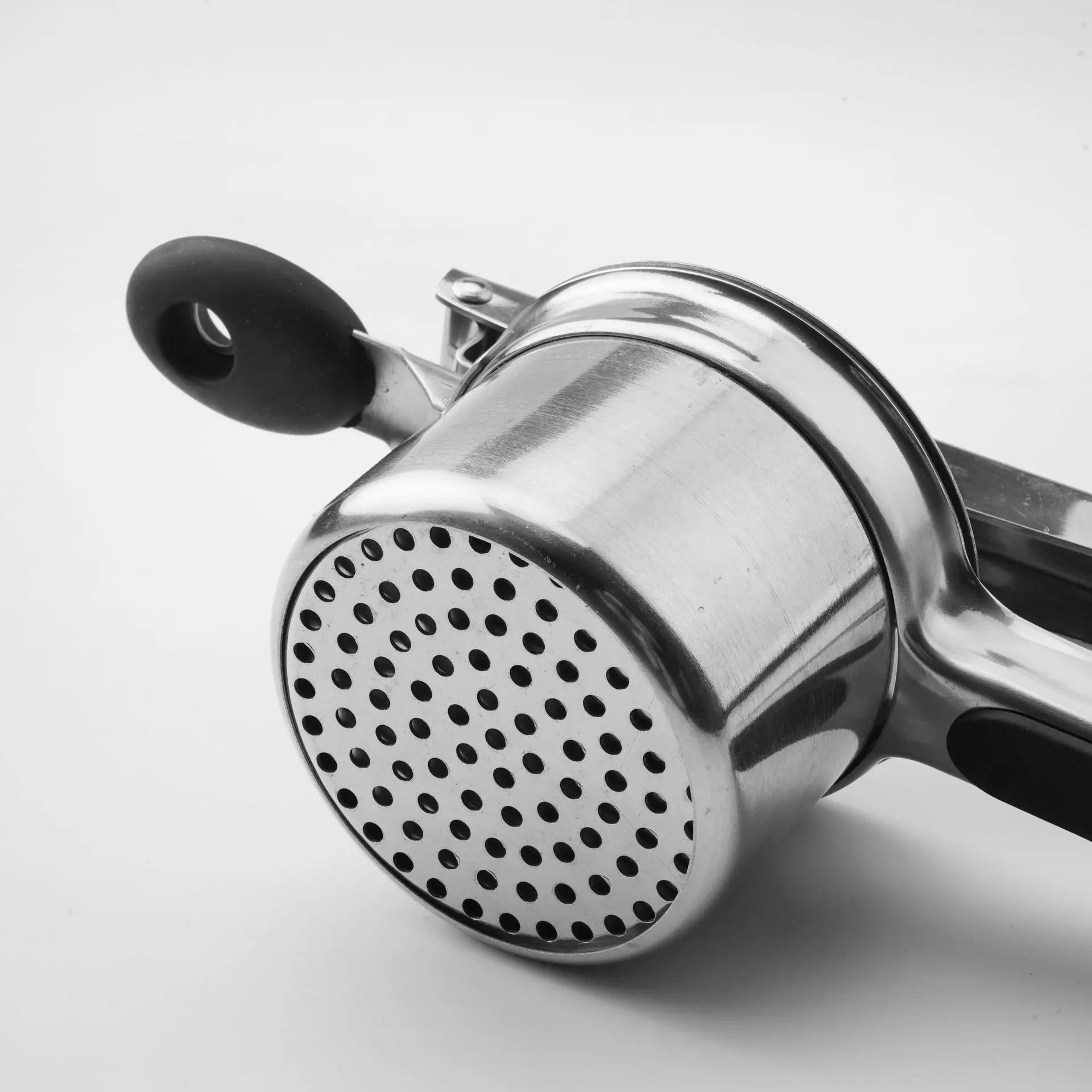 Manual Juicer Stainless Steel Potato Masher Crusher Thickened Potato Press Fruit Juicer