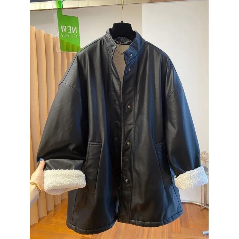 Giacca in pelle PU nera Premium Sense in ecopelle Pie supera 2026 Cappotto interno peloso integrato in pelliccia nuova autunno e inverno