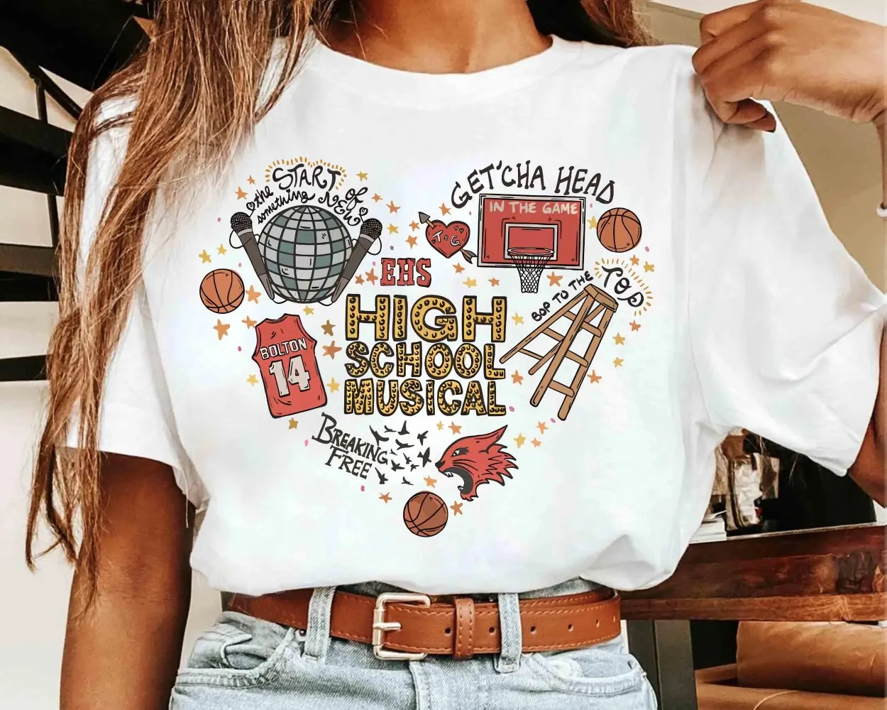 

Футболка Disney Channel High School Musical Troy Bolton Love Heart The Musical The Series East High Tee Disney Girl Trip