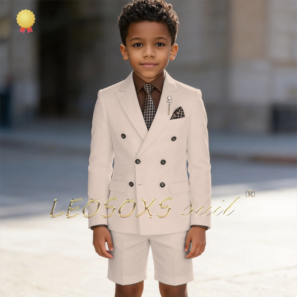 

Boy's two-piece suit, double-breasted jacket and shorts, for wedding parties, birthday celebrations, and other events.