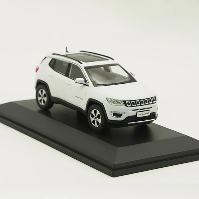 1:43 Scale Diecast Alloy JEEP COMPASS Household SUV Toys Cars Model Classics Adult Collectible Souvenir Gifts Static Display