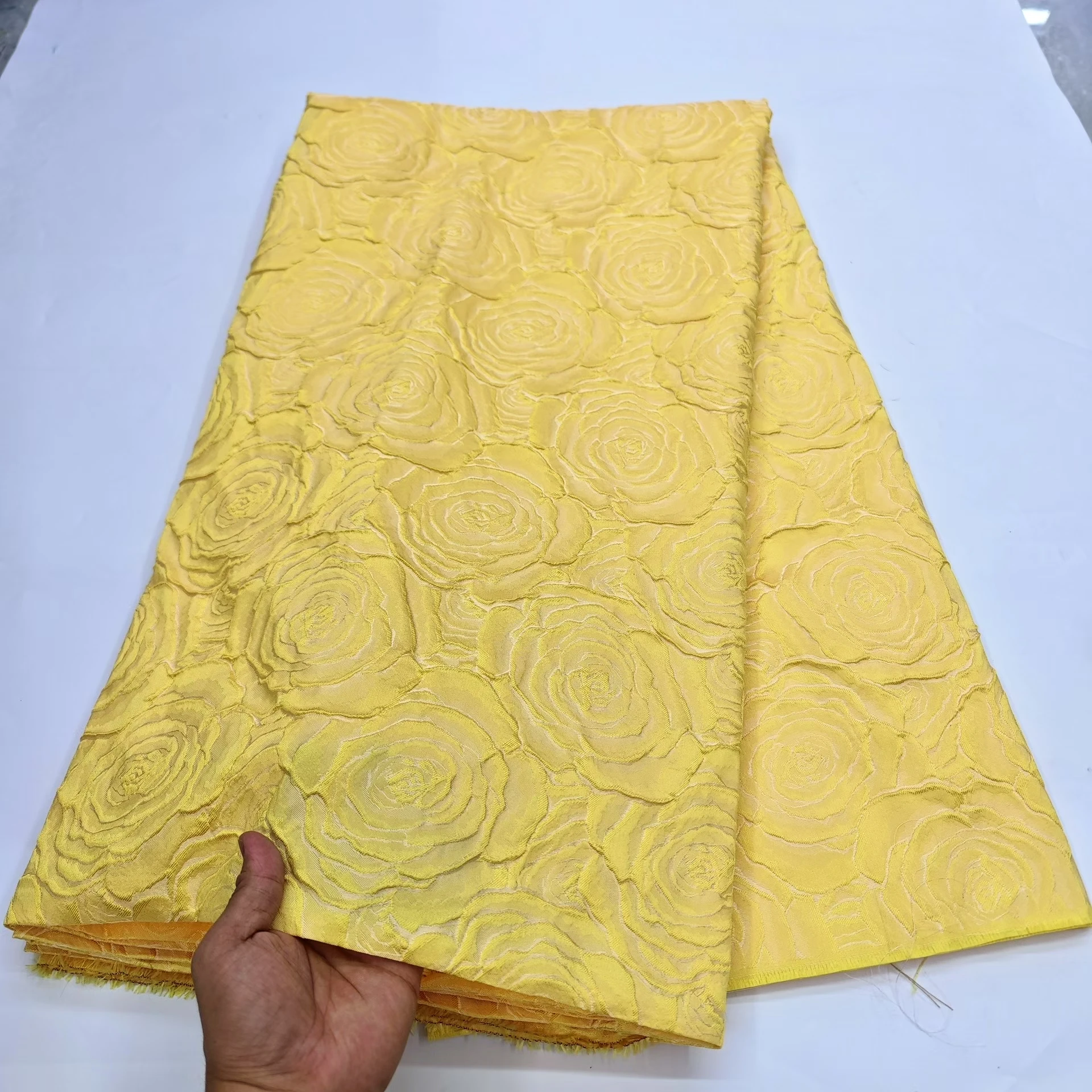 

Latest Yellow Flowers Jacquard Brocade African Lace Fabric 2025 Nigerian Damask Lace Fabric For Women,Party Dress Sew KHD25167