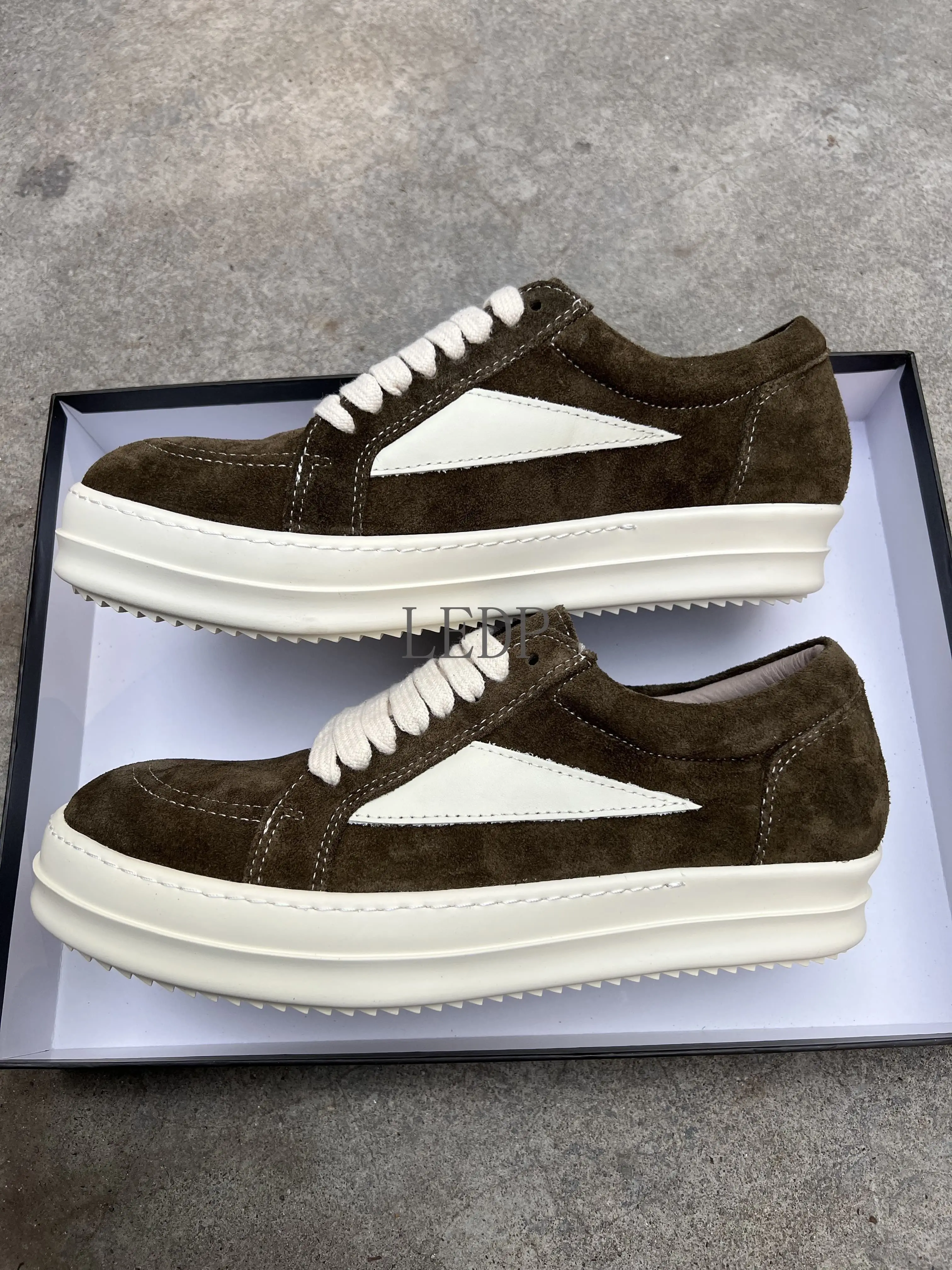 

Brand Classic Designer Casual Men Shoes Women Lace-up Low Top Brown Cow Suede with White Leather Outside Retro Casual Sneakers