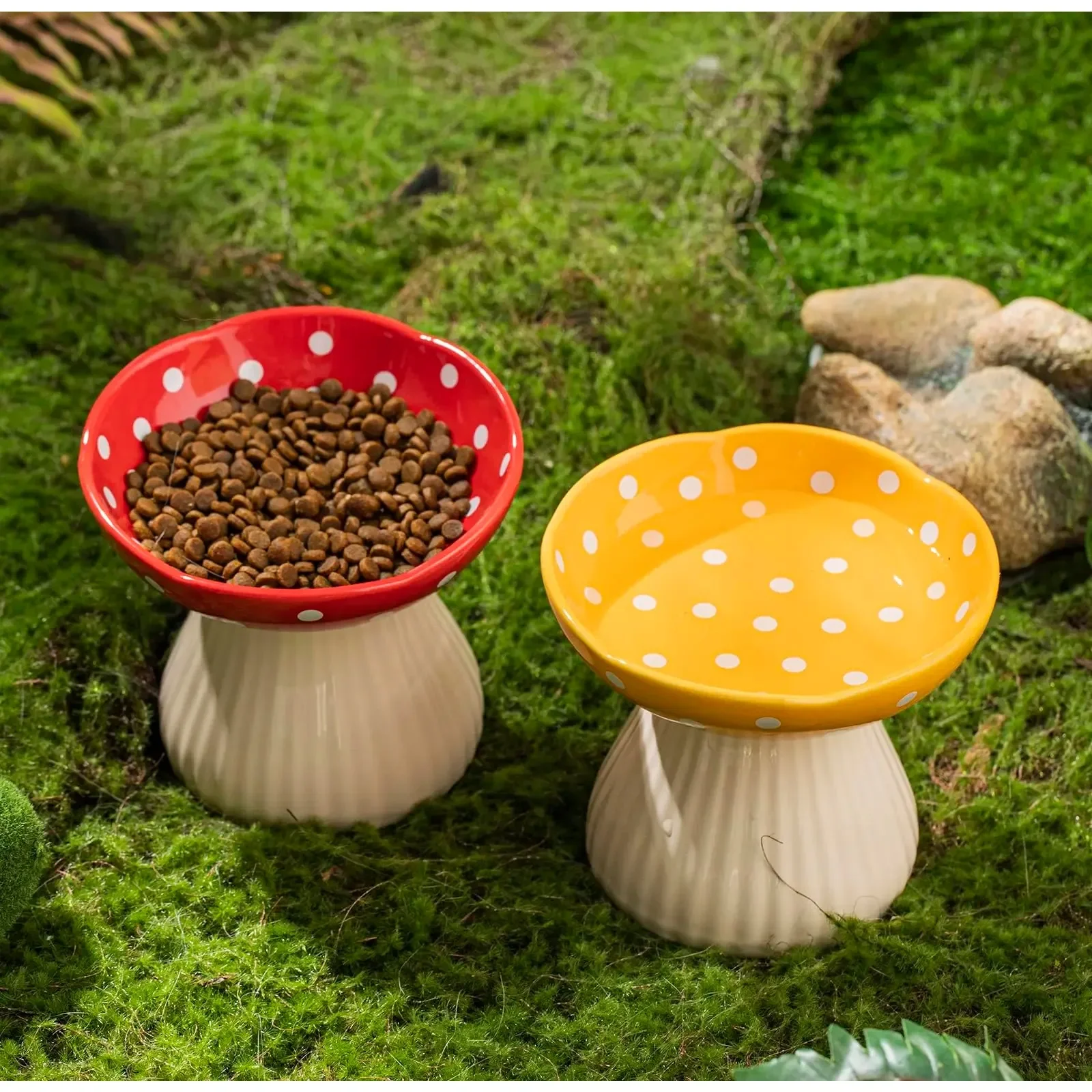 Mushroom Shaped Cat Bowl Cute Polka Dot Safe Ceramic Elevated Cat Bowl for Cats and Dogs Drinking Water Bowl Cat Feeder