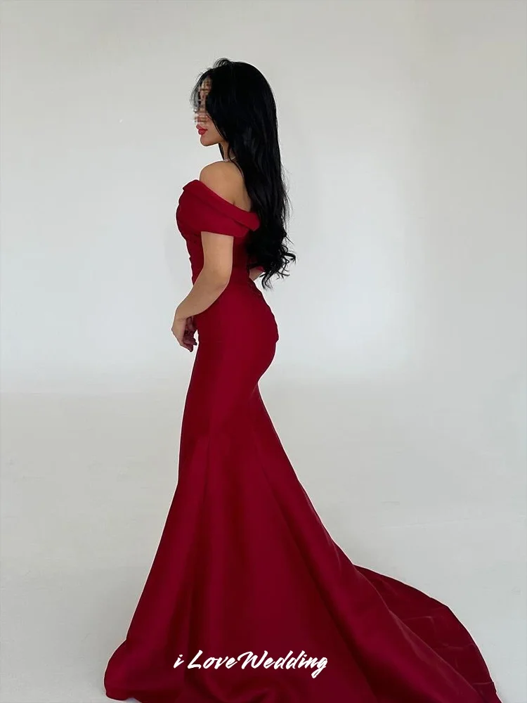 Red Off Shoulder Evening Dresses 2026 Satin Sweetheart Pleated Mermaid Sweep Train Floor-Length Wedding Party Dresses Customized
