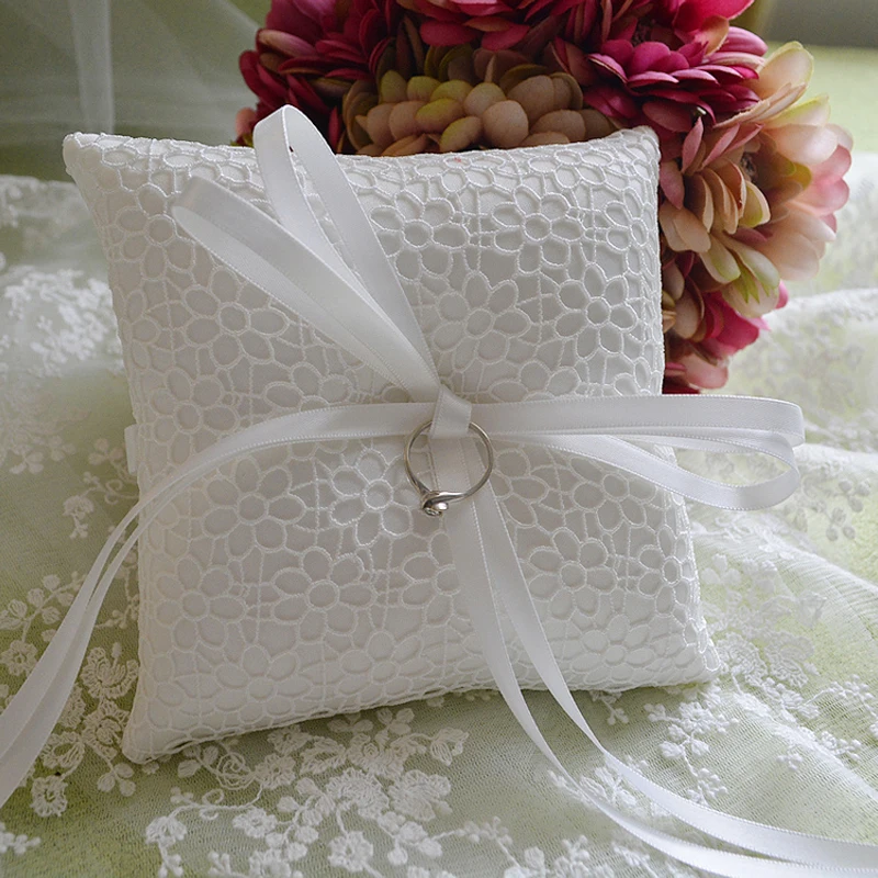 

13X13cm Delicate Lace Flower& Hand Feeling Flowers Decor Bridal Wedding Ceramony Pocket Ring Pillow Cushion Bearer With Ribbons