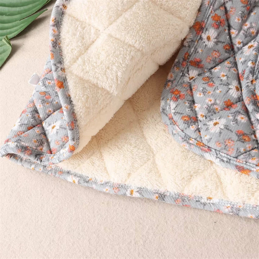 Nieuwe Herfst Winter Vrouwen Bloemen Katoenen Vest Big Size Vrouwelijke V-hals Fluwelen Vesten Dame Korte Warme Mouwloze Jas Uitloper 2534