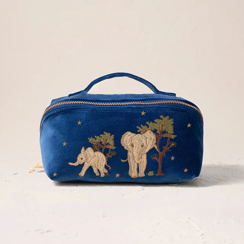 

2025 Velvet Fabric Large Capacity Cosmetic Bag Cute Elephant Printed Pattern,girl Makeup Bag Birthday Gift