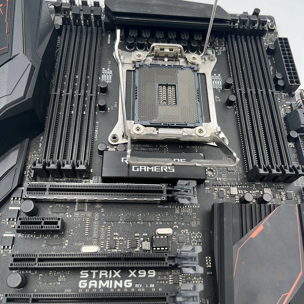 

STRIX X99 GAMING 2011-3 Поддержка настольной материнской платы E5 V4