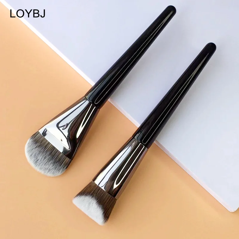 LOYBJ 1pcs Foundation Makeup Brushes Professional Liquid Foundation Concealer Brush Women Facial Quick Base Make Up Beauty Tools