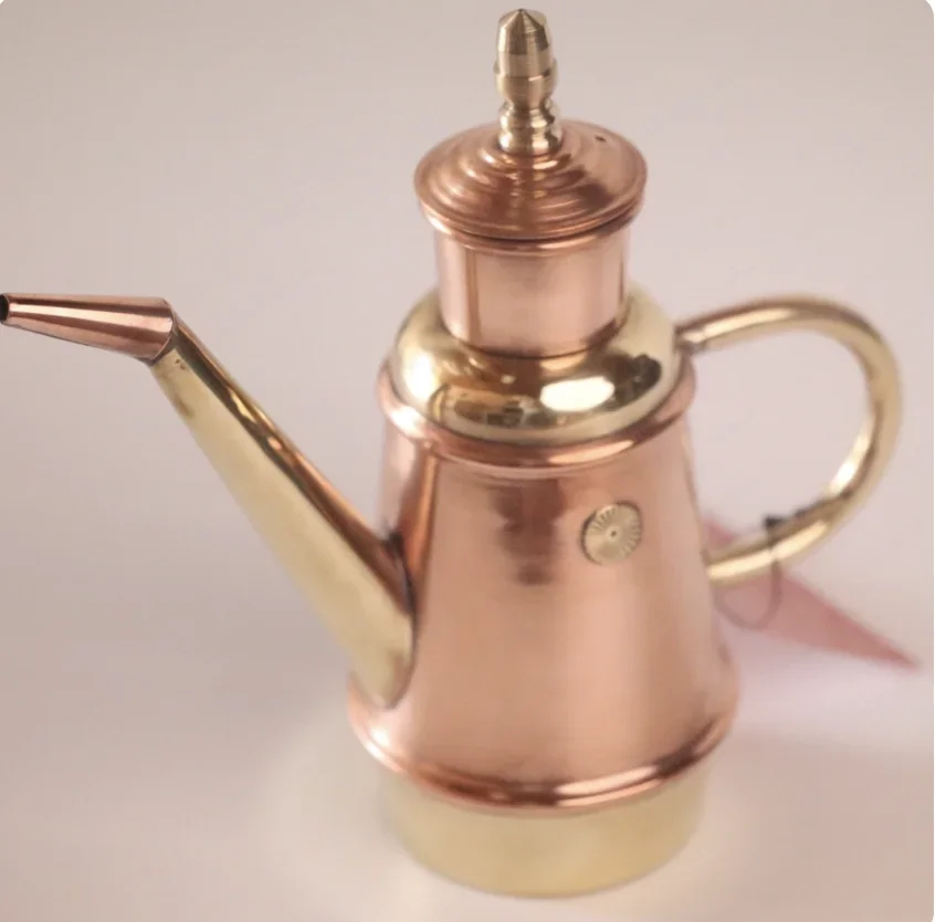 Traditional Italian Handmade Copper Oil Pot Commercial Pizza Oven Oil Dispenser Leak Proof Oil Container for Bakeries Pizzerias