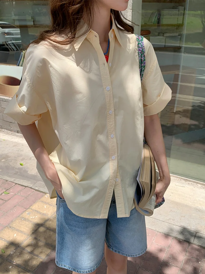 Alien Kitty Minimalist ครึ่งแขนเสื้อผู้หญิง 2025 แฟชั่น Office Lady High Street Casual ฤดูร้อนใหม่หลวมทุกวัน