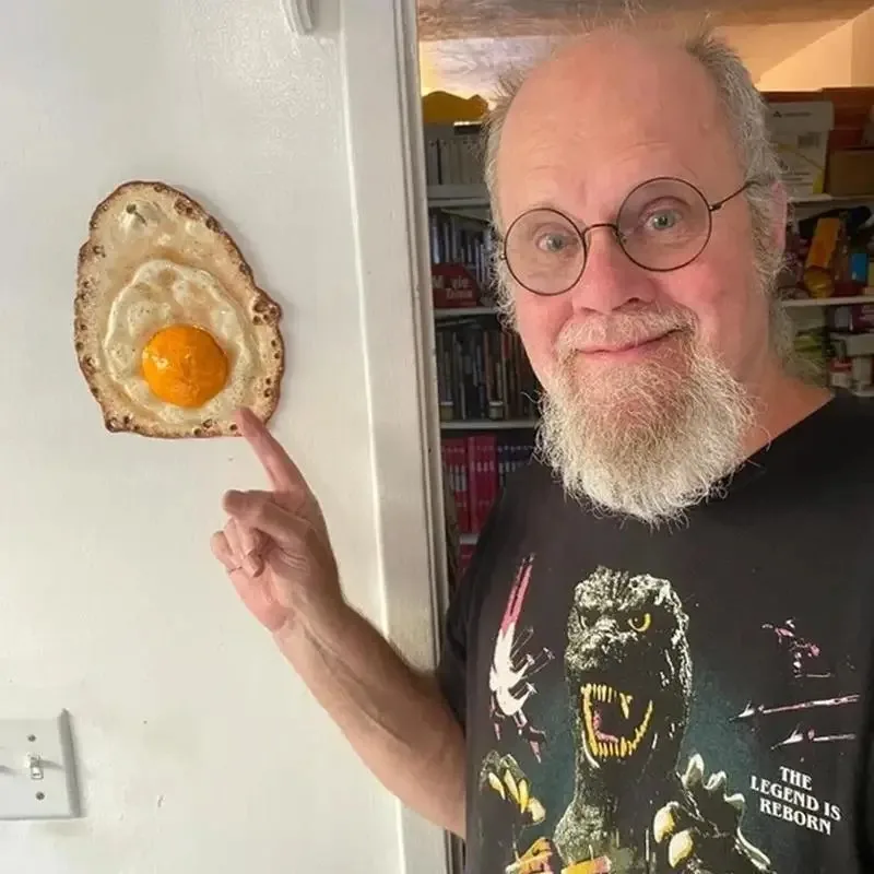 Creative Fried Egg Hanging On A Nail Sculpture For Home Kitchen Dining Room Decoration Unique Crispy Egg Sculpture Gifts