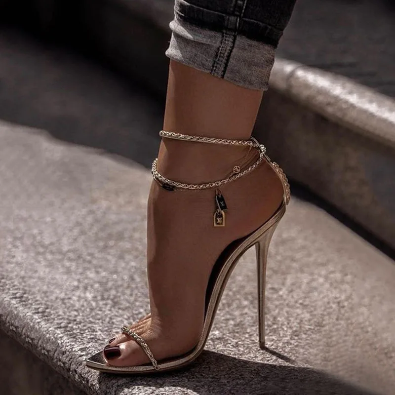 

Arden Furtado Summer 2024 Patent Leather word-cingulate Pointed toe Belt buckle Super high heel Metal chain Open toe sandals