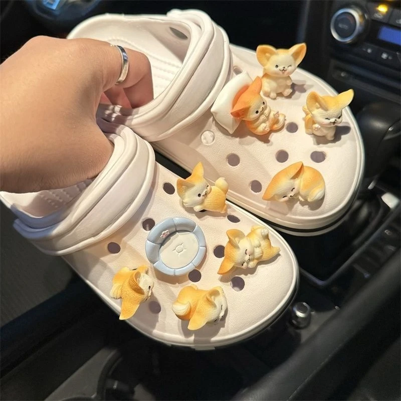 

3D Cute Cartoon Animal Shoe Charms for Clogs DIY Lovely Simulated Fox Shoe Accessories All-match Fashion Sandals Decorations New