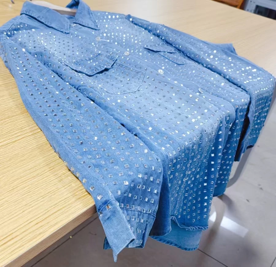 

Высококачественные роскошные джинсовые рубашки большого размера с блестками и бриллиантами, блузки для женщин, весенние рубашки с длинными рукавами 202, однобортные топы