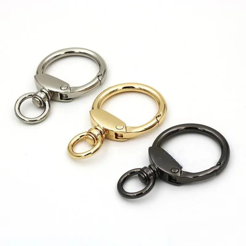 Creative light bulb buckle, luggage accessories, color-preserving electroplating, round keychain, hairball pendant, spring ring