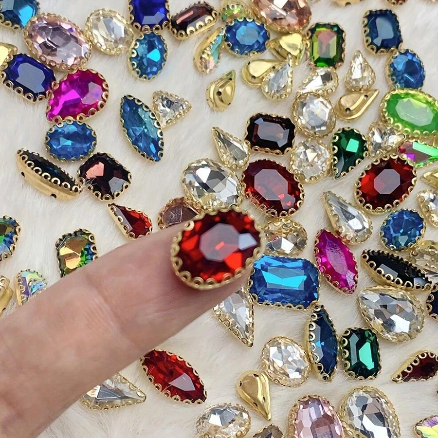 Ornements de strass de couleurs mélangées avec griffe dorée, pierres précieuses à coudre en verre pour bricolage de vêtements de mode, chaussures, chapeaux et décoration de sacs