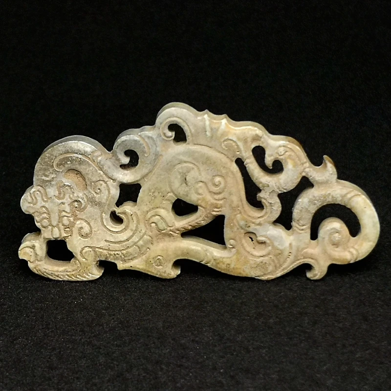 1919 Antique art Size 2.5 Inch China Old Dynasty Jade Carved Dragon Beast Pi Xiu Yubi Yu Bi Amulet Pendant Collection