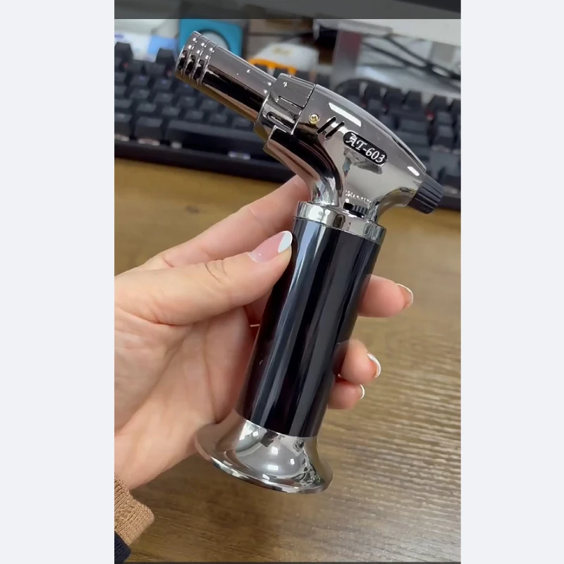 Windproof Three Flame Spray Gun Welding Gun Lighter Barbecue Camping Kitchen Baking and Other Multi Scene Use of Lighters