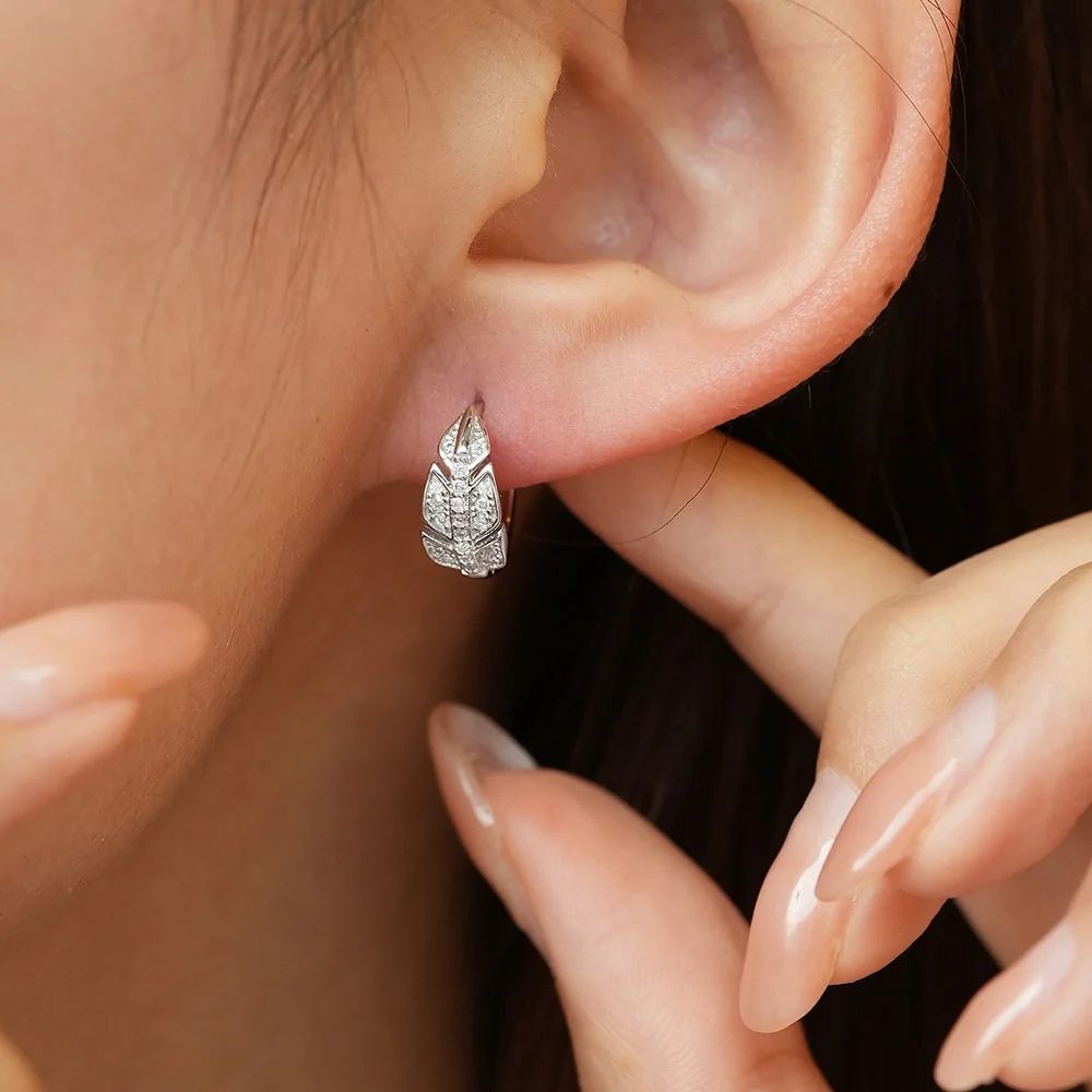 D Color Maple Leaf Moissanite Earrings S925 Sterling Silver Hip-Hop Ear Studs for Woman Party Jewelry Gift