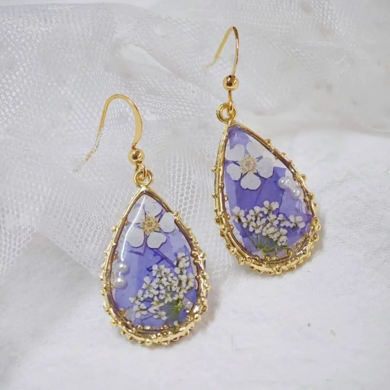 

High Quality Epoxy Resin Pressed Flower Earrings Women Unique Design Elegant Dried Earrings Natural Statement Jewelry 2024 New