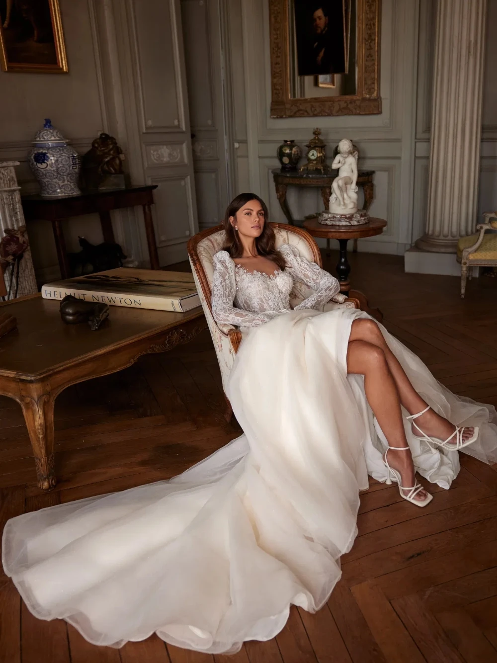 Dreamy Appliques Sequined Wedding Dress Ethereal A Line Customized Bride Wear Romantic Classy Long Sleeves Corset Bridal Gown