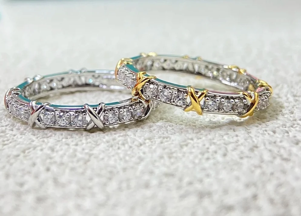 

Affordable Luxury: 2025 CZ Crossover Narrow Ring
