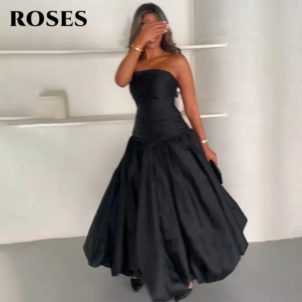 فستان رسمي من الساتان باللون الأسود البسيط من ROSES بطيات على شكل حرف a بدون حمالات وأنيق بدون أكمام من الساتان حسب الطلب #1