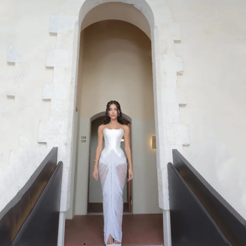 

Customized Modern White Satin Mermaid Tassel Wedding Dresses Sleeveless Simple Strapless Sexy Backless Long Bride Gowns 2025