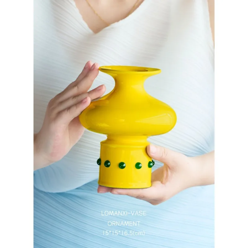 Jade Pot Spring Vase 