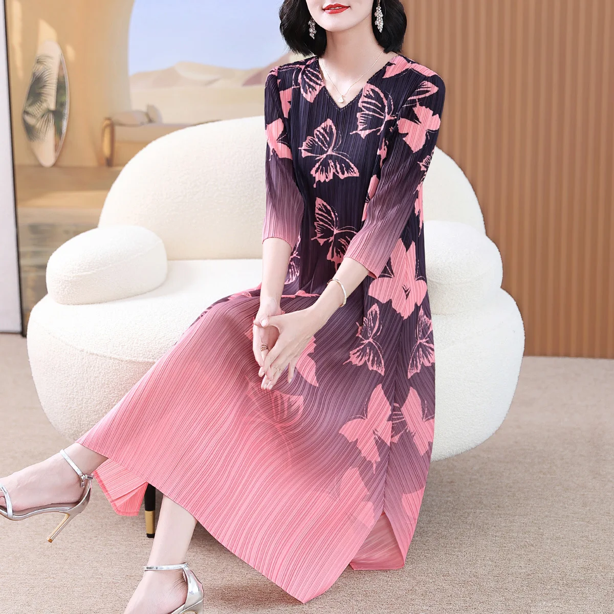 

Miyake Pleated Dress Women's 2024 Spring New Fashion Printed V Neck Mid-sleeve Loose Large Size Elegant Mid-length Skirt