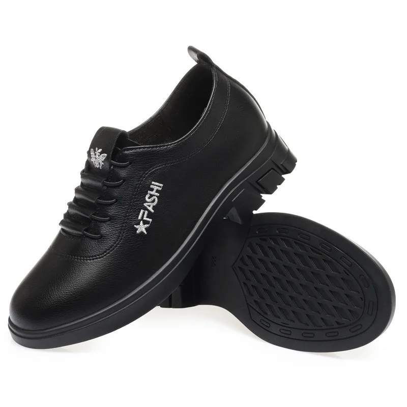 Moda retrò donna antiscivolo primavera autunno nuove scarpe sportive Casual per studenti leggere scarpe basse con suola morbida in morbida pelle