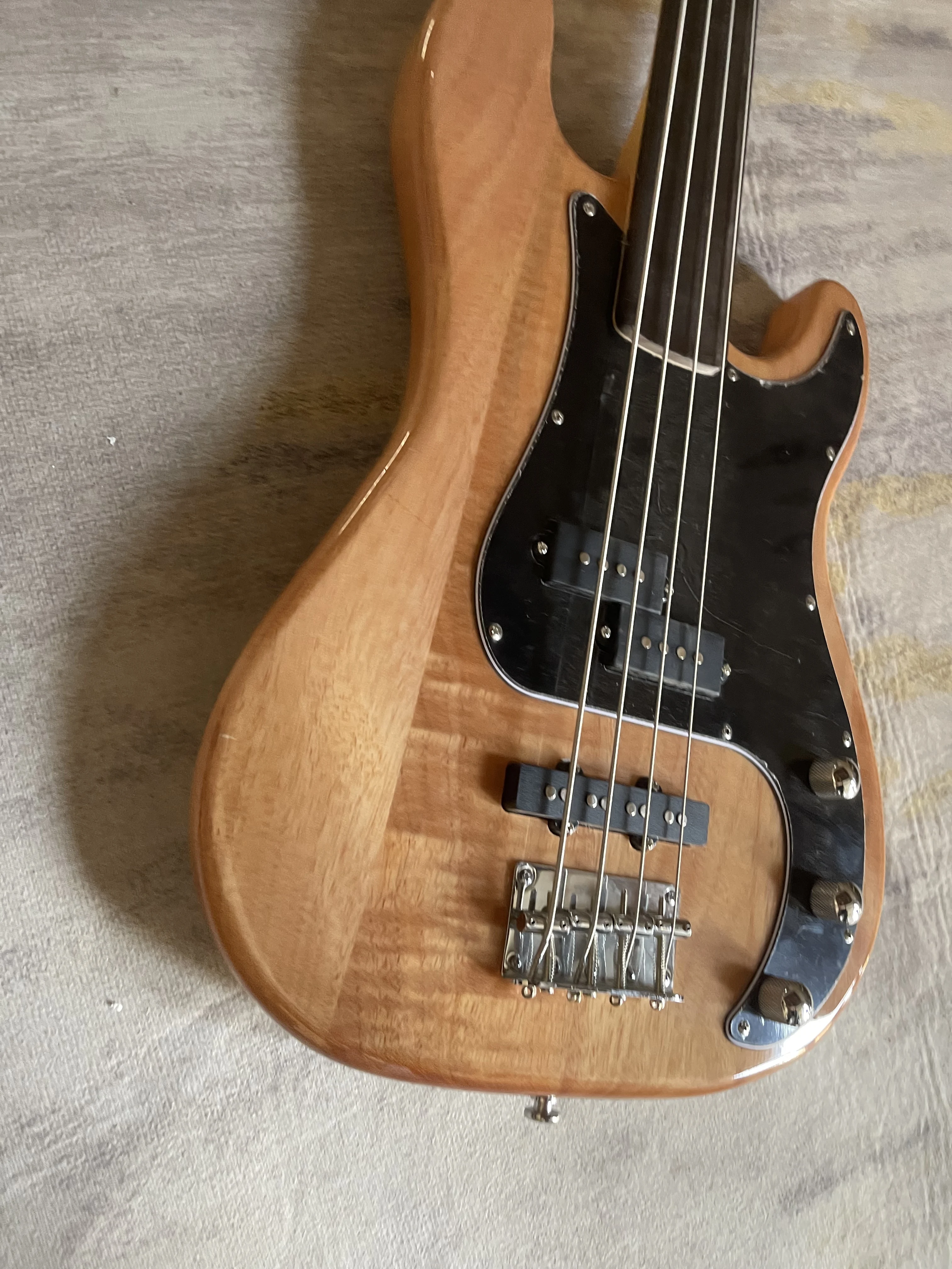 Clear Natural Wood Fretless Precision Bass Electric Guitar Two Split Coil Pickups For Smooth Jazz Studio Recording Free Shipping
