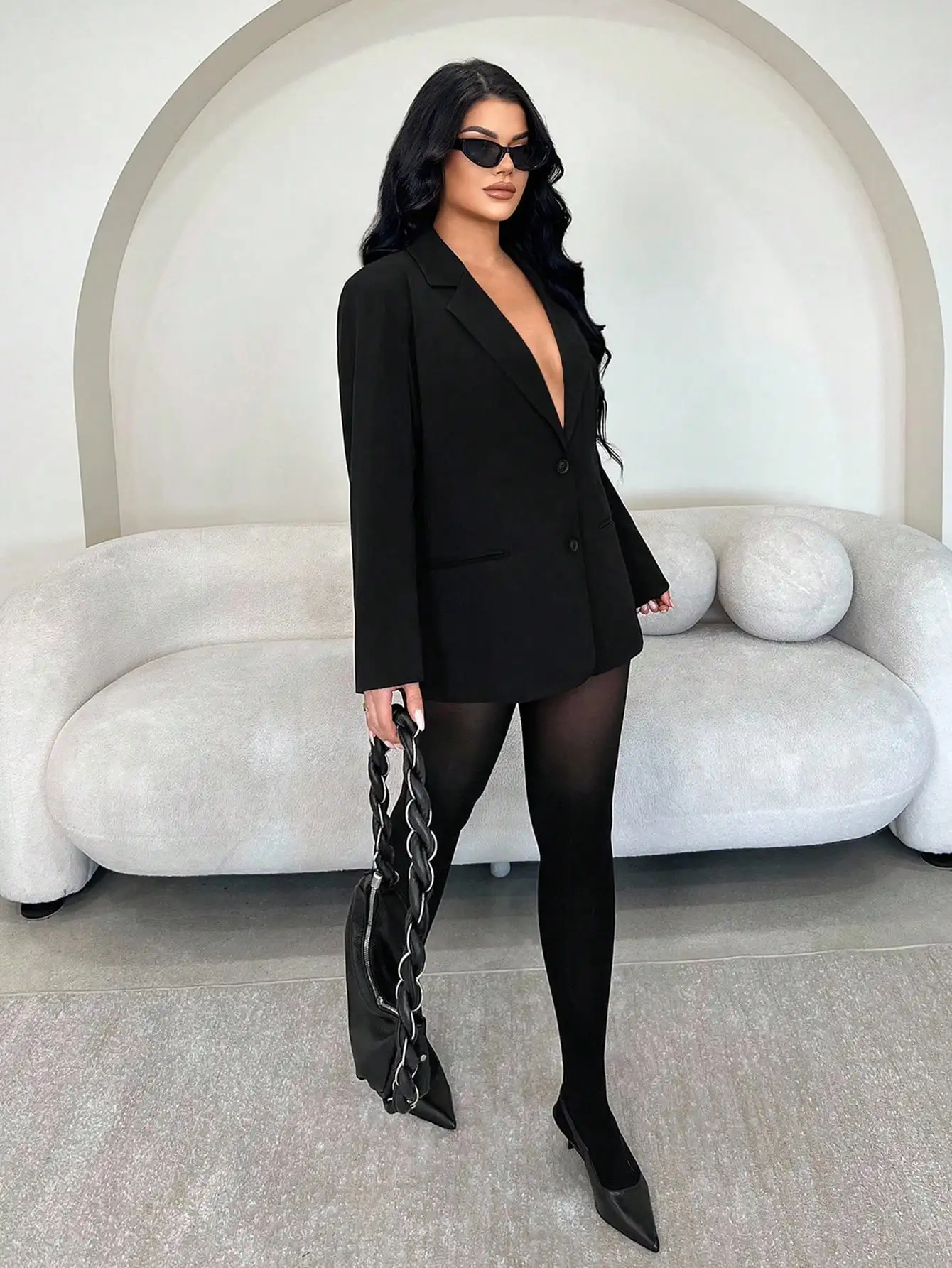 سترة نسائية سوداء كبيرة الحجم، بأسلوب أنيق وبسيط، متعددة الاستخدامات للمناسبات العادية والمكتب والحفلات والمواعيد