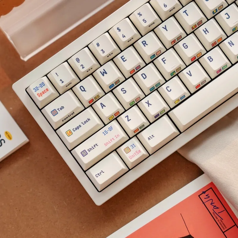 

Retro C64 Theme Keycaps 116 Keys Side-engraved PBT Cherry Profile Thermal Sublimation Key Caps Suitable for Crush80 Accessories