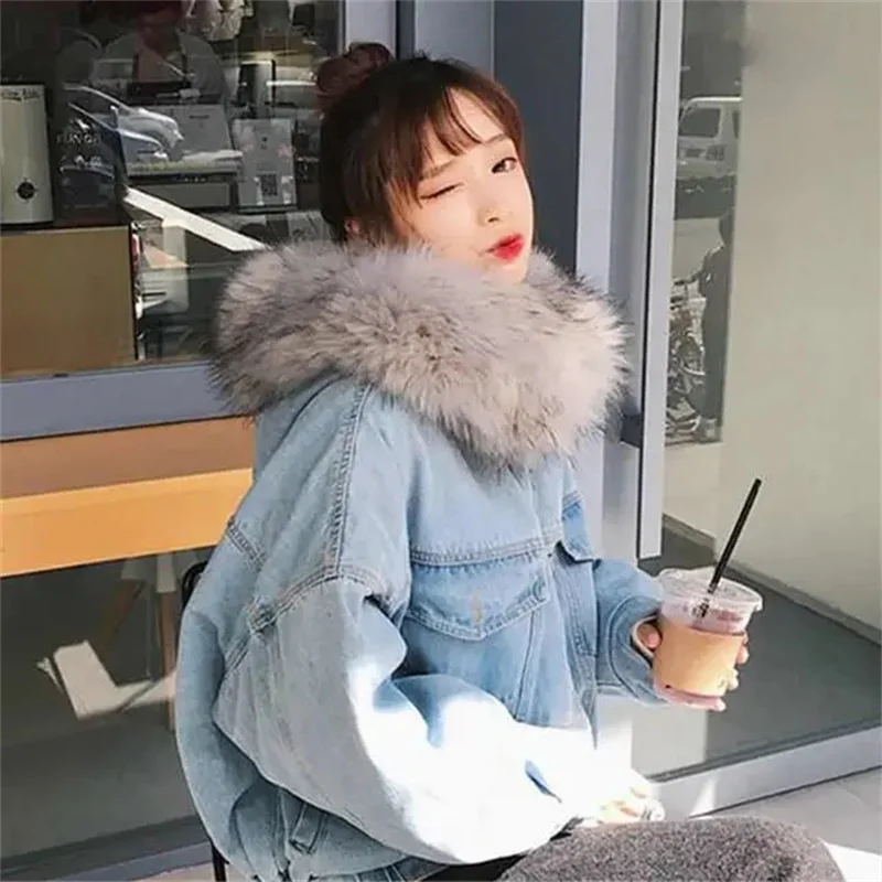 

2025 Autumn/Winter New Denim Jacket Women's Korean Style Loose Fit Fleece Lined Thickened Large Collar Hooded Jacket