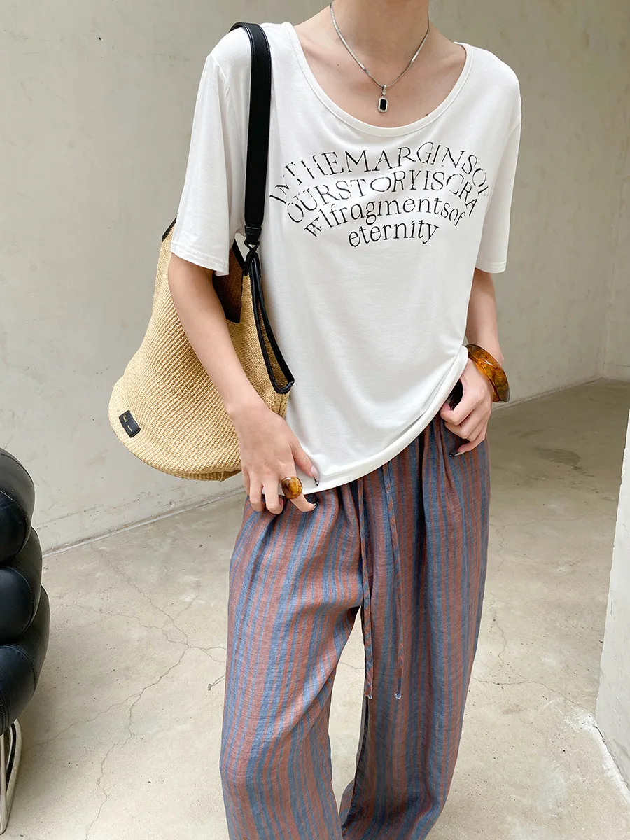 Sommerliches Damen-T-Shirt mit lässigem und modischem Design, Nischen-Design mit Buchstaben-Print, Rundhalsausschnitt und kurzen Ärmeln – Detail 4