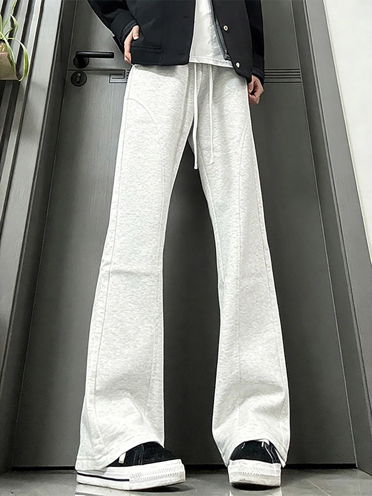 Slimming Straight Leg Men's Sweatpants White Grey Side Cut Flared Sporty Drapey Casual Trousers CleanFit Knife Decomposition
