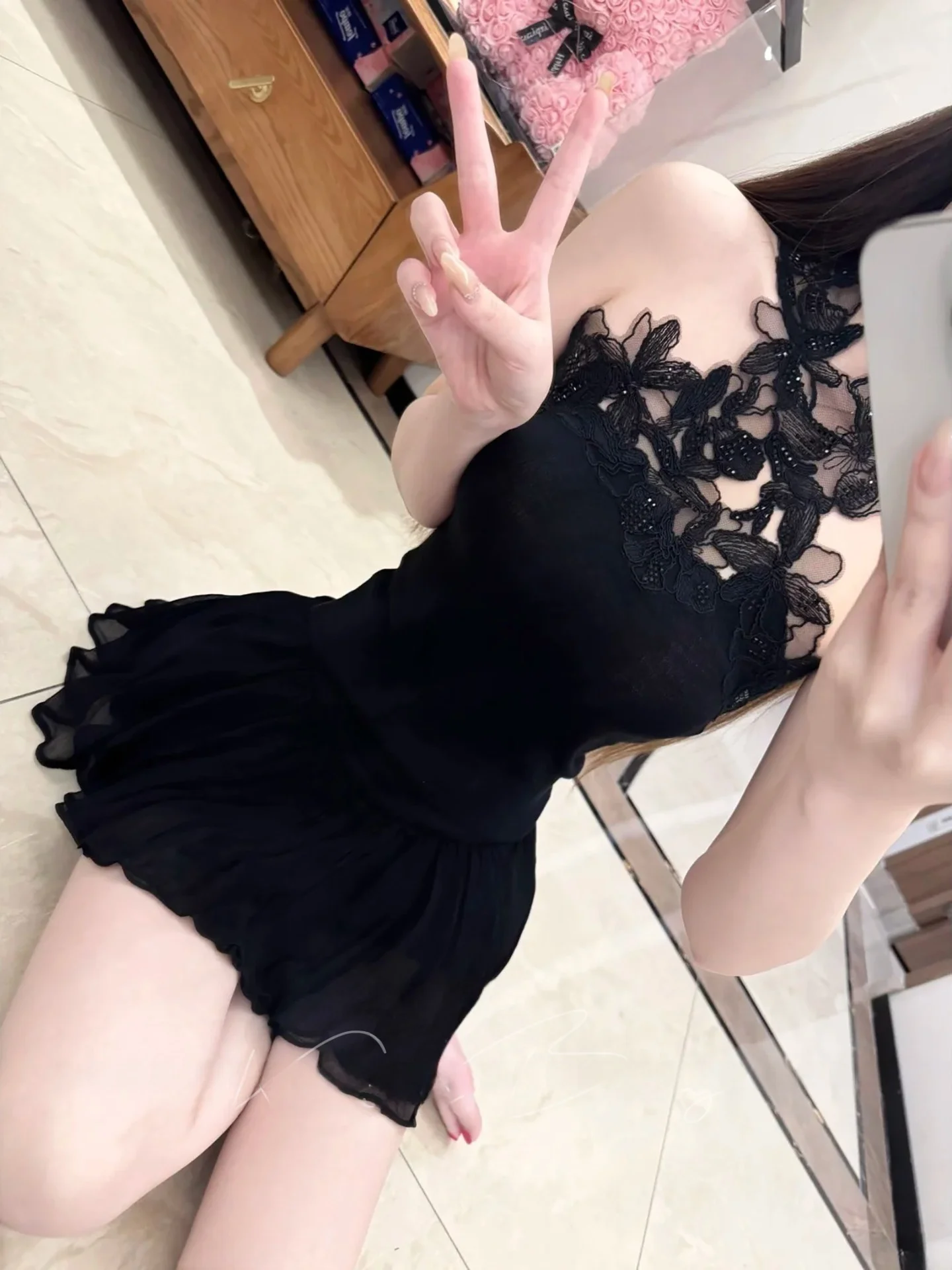 Romantic Lace Halter Neck Crop Top Women's Slim Fit Sexy Pure Desire Date Night Outfit Chinese Brandless Summer Shortie