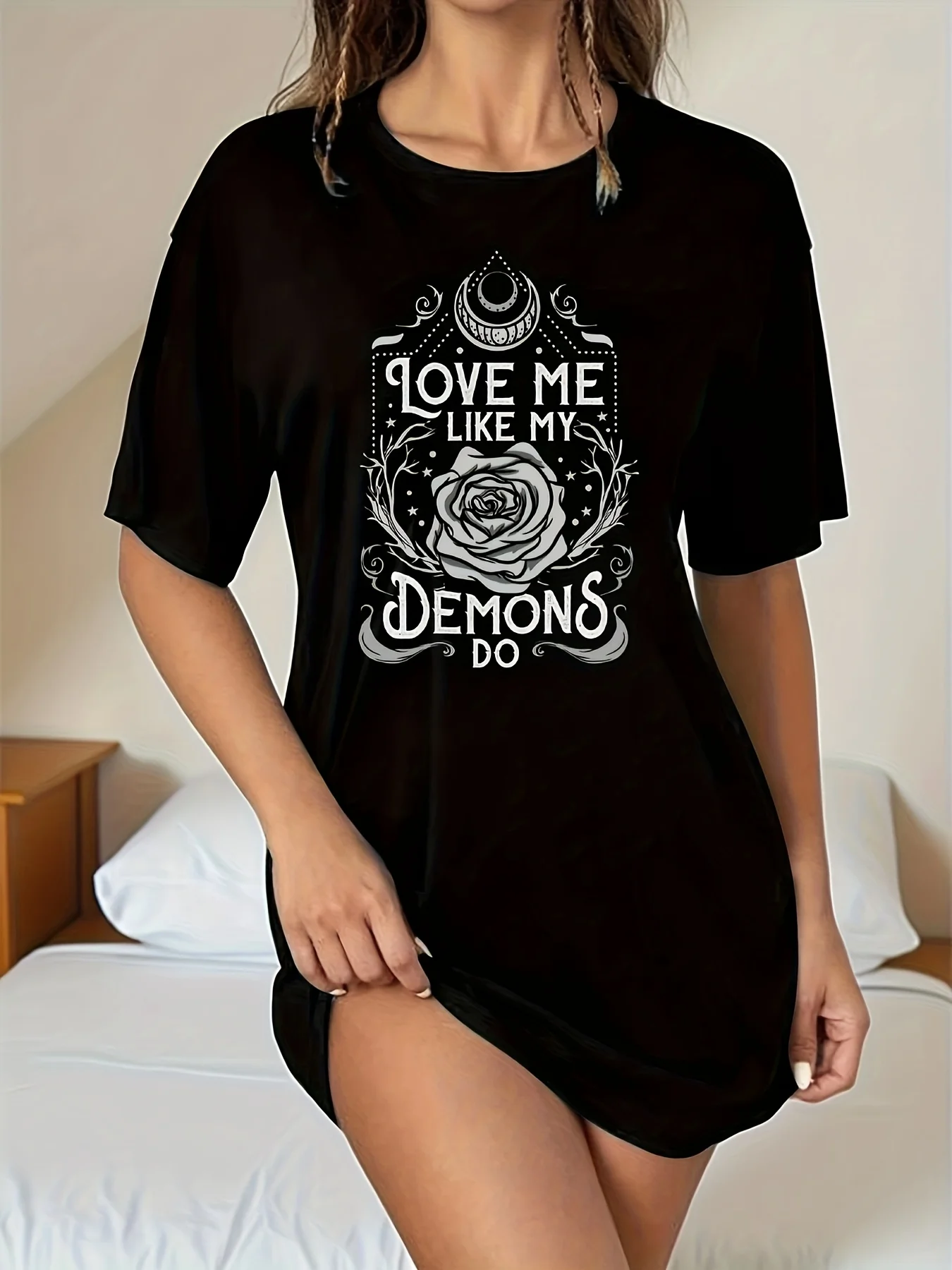 

Женское платье-футболка больших размеров с графическим рисунком «Love Me Like My Demons Do», повседневное платье с круглым вырезом и коротким рукавом, летнее повседневное стильное свободное платье