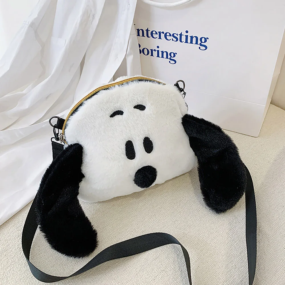 Snoopy Sacs à bandoulière en peluche Kawaii Jouets Poupées Cartable Porte-monnaie portables Sacs à main en peluche doux Sacs à dos décontractés Cadeaux de Noël