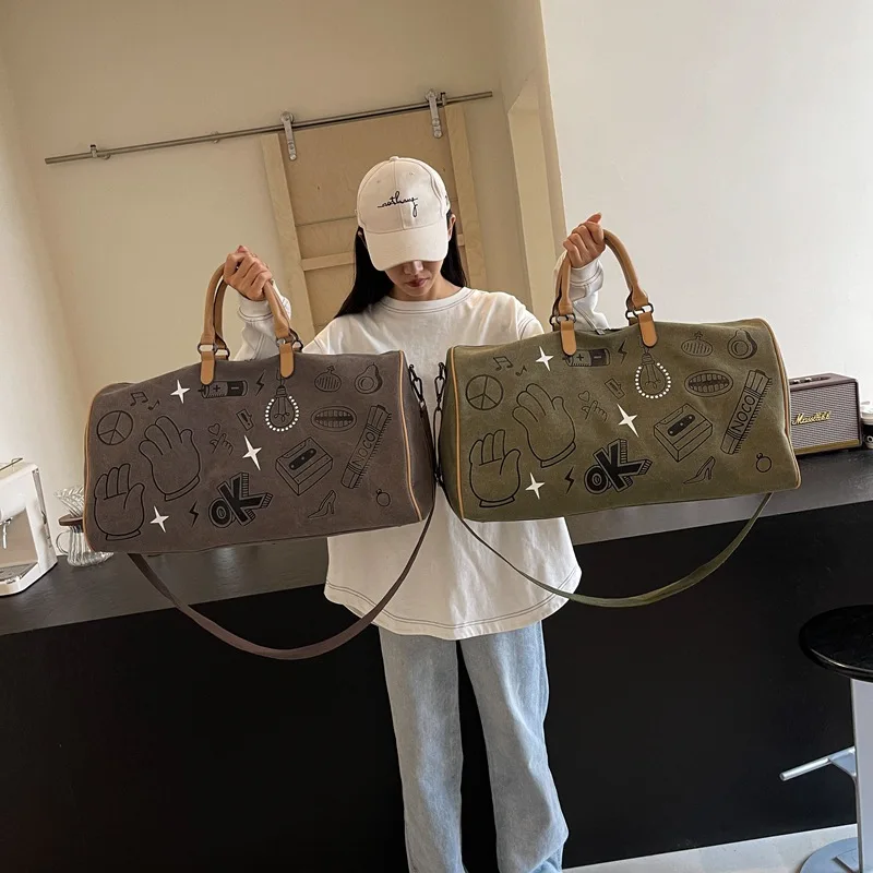 Travel Tote with Graffiti Short-distance Travel Shoulder Bag Clothing Storage Handbag with Dry-Wet Separation Crossbody Bag