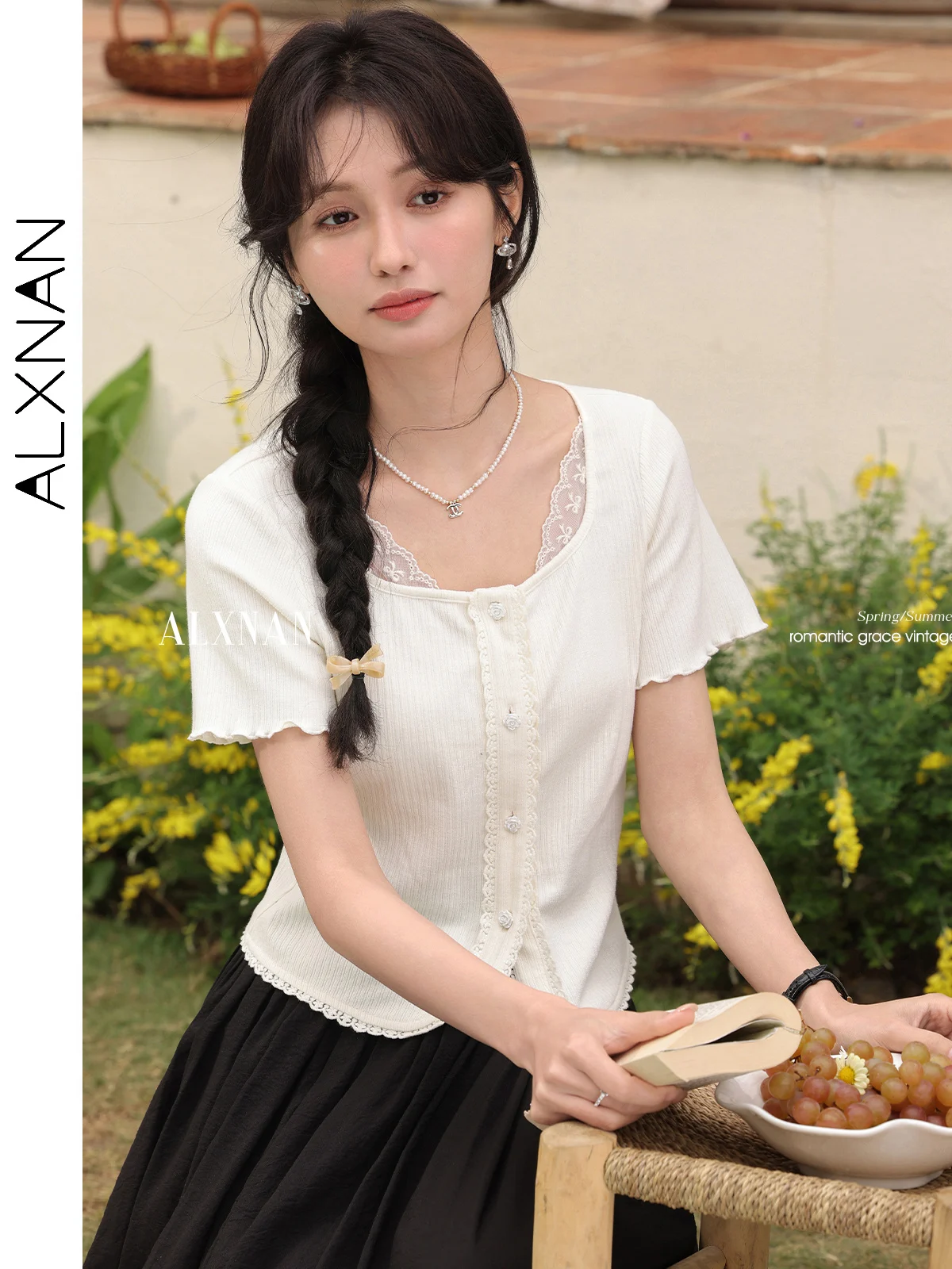 

ALXNAN Off-white Women's T-shirt 2025 Summer Elegant Lace Design Tees Square Collar Short Sleeve Korean Style Clothing L55067